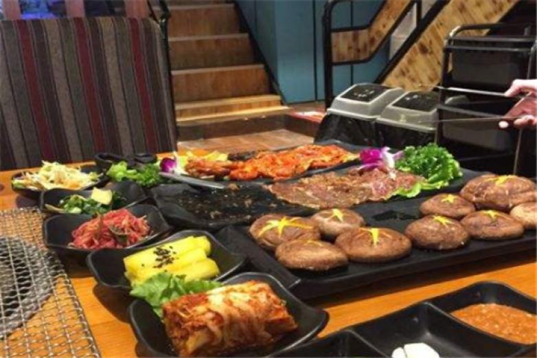 釜御山铁桶海鲜烧烤